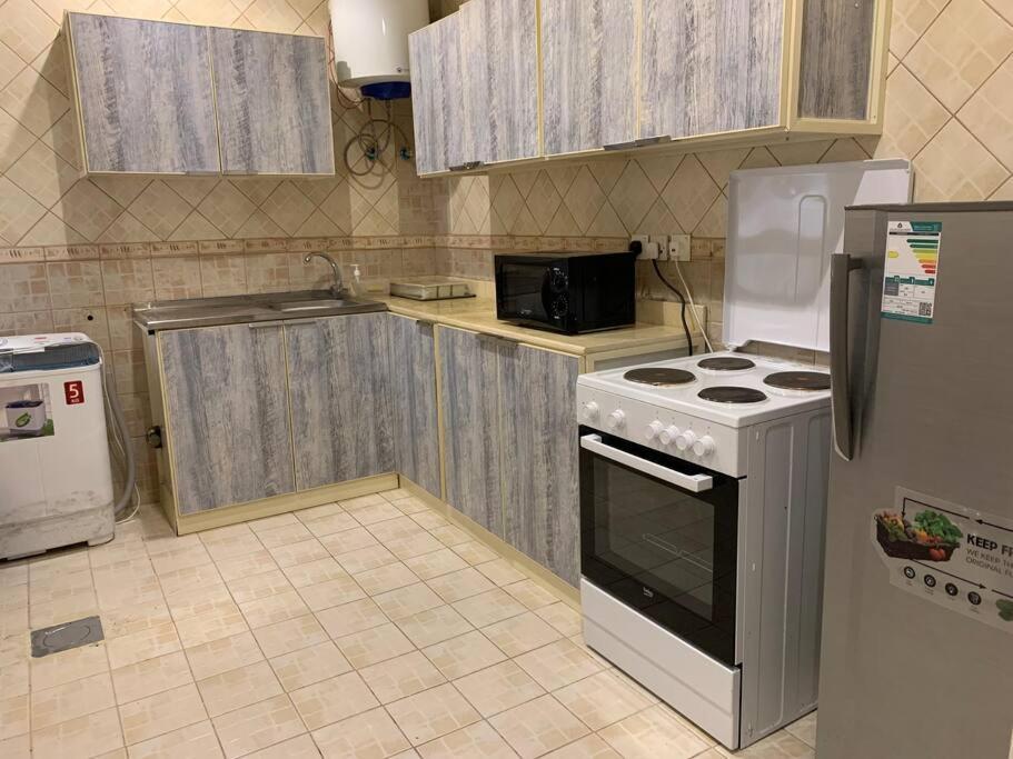 Modern Apartment *